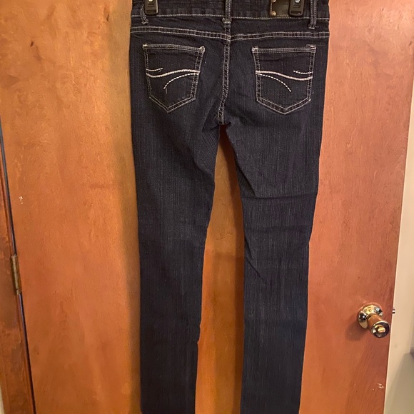 Dark wash skinny jeans size 7 Rampage - Picture 2 of 4